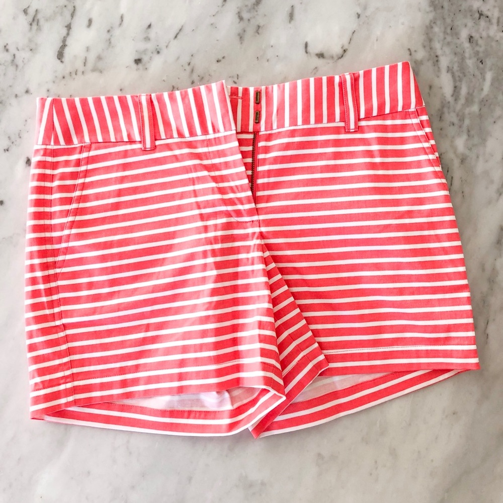 NEW (w/o tags)Vineyard Vines Stripe Coral Shorts
